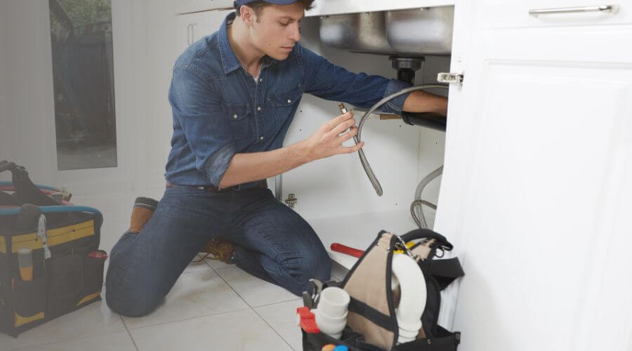Expert burst pipe repair services in Carbon, IN